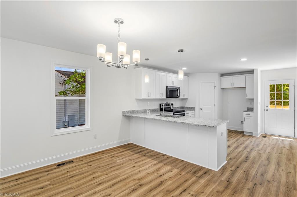 910 Roosevelt Street Property Photo 10