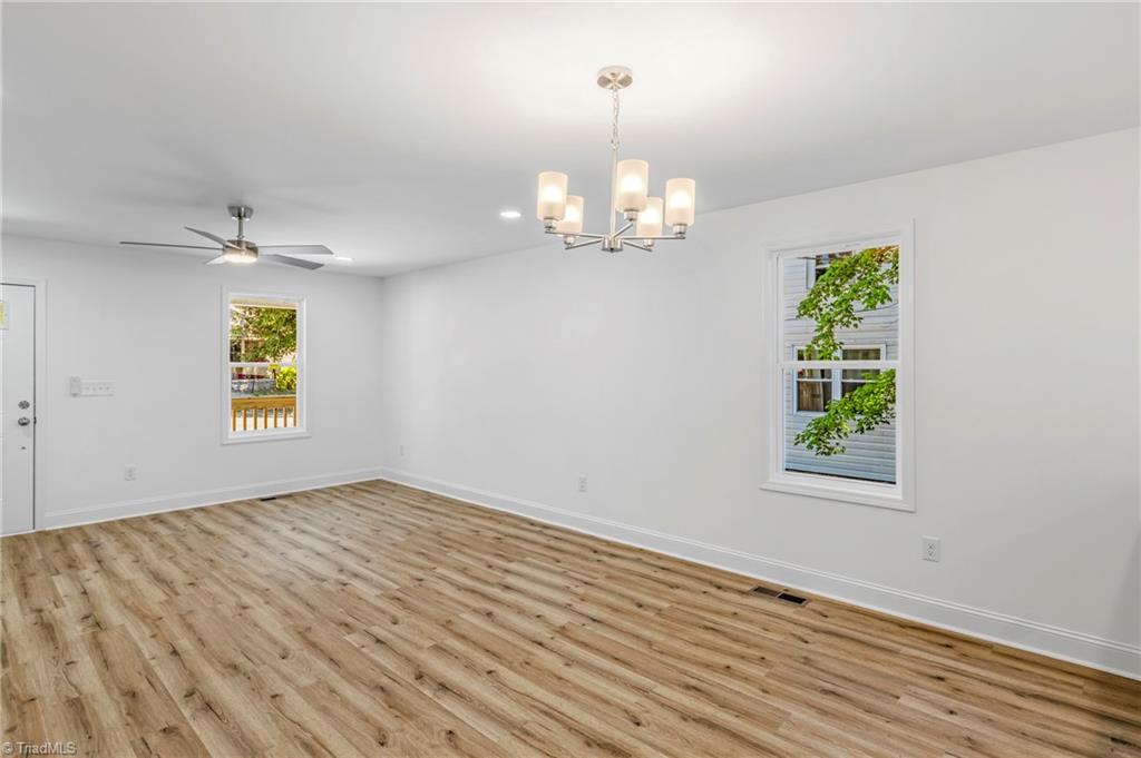 910 Roosevelt Street Property Photo 11