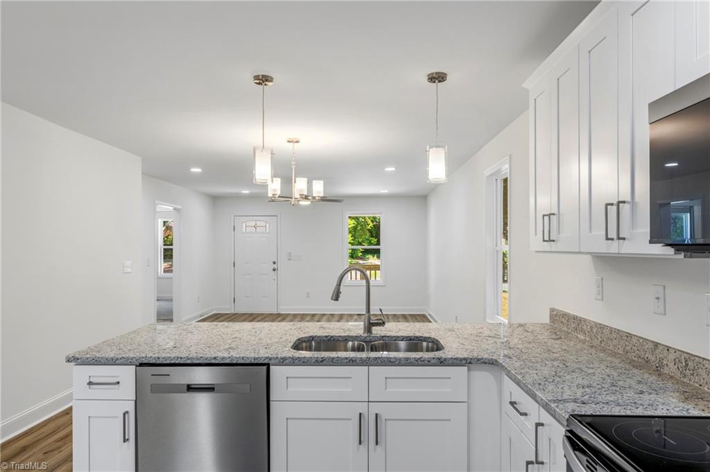 910 Roosevelt Street Property Photo 16