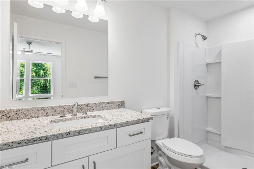 910 Roosevelt Street Property Photo 23