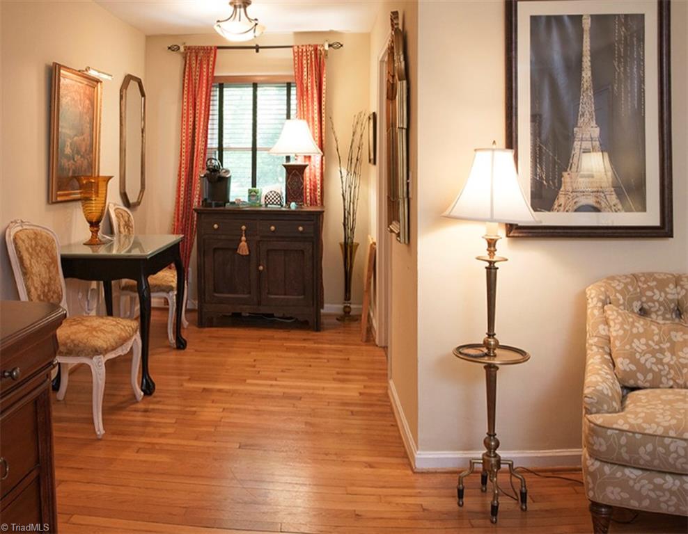 1306 Eaton Place # B Property Photo 4
