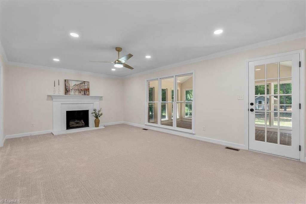 8802 Cedar Spring Drive Property Photo 9