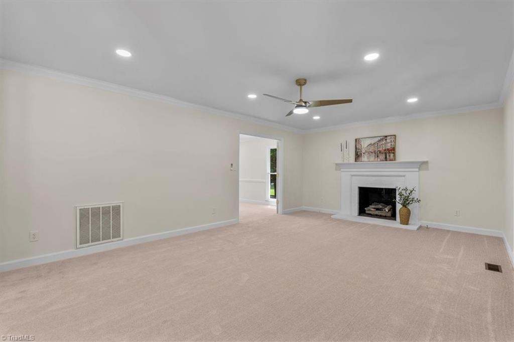 8802 Cedar Spring Drive Property Photo 10