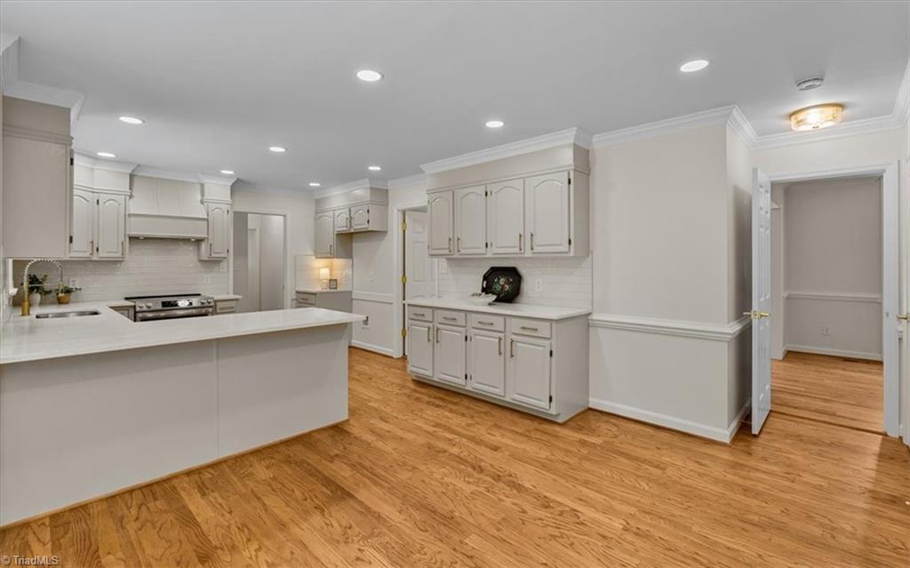 8802 Cedar Spring Drive Property Photo 16