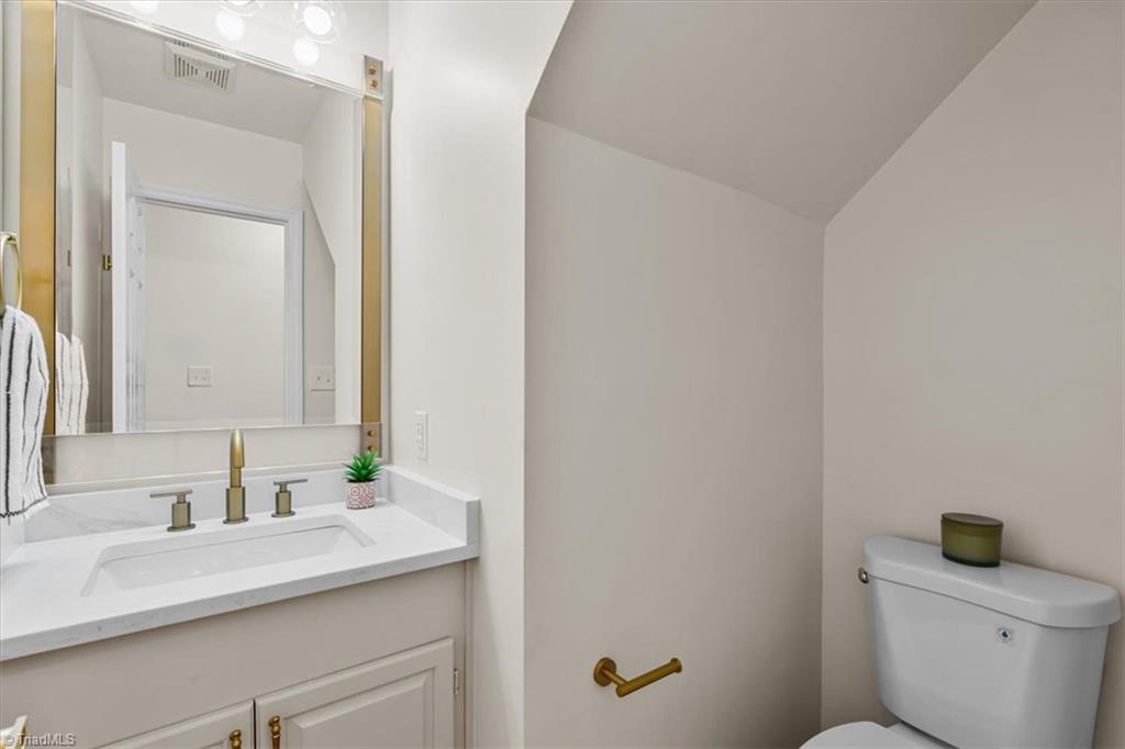 8802 Cedar Spring Drive Property Photo 26