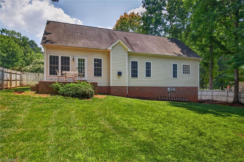 208 Cotswold Lane Property Photo 36