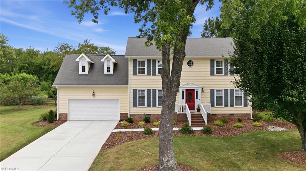 3815 Oak Forest Drive Property Photo 6
