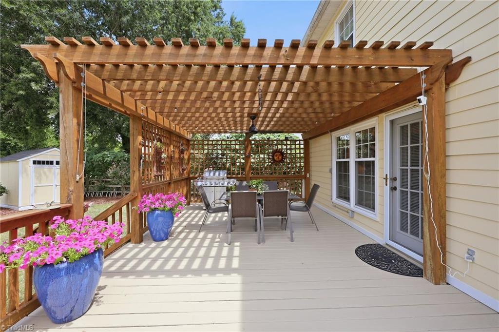 3815 Oak Forest Drive Property Photo 11