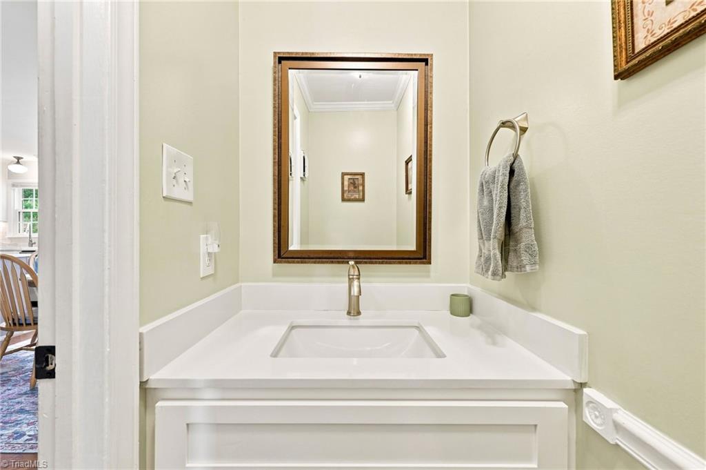 3815 Oak Forest Drive Property Photo 16
