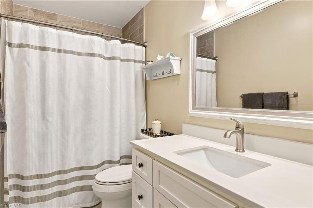3815 Oak Forest Drive Property Photo 32