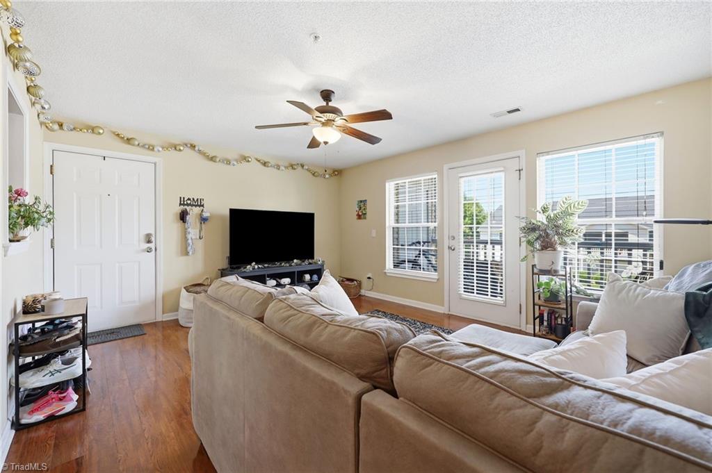 903 Hanahan Court # 2a Property Photo 4