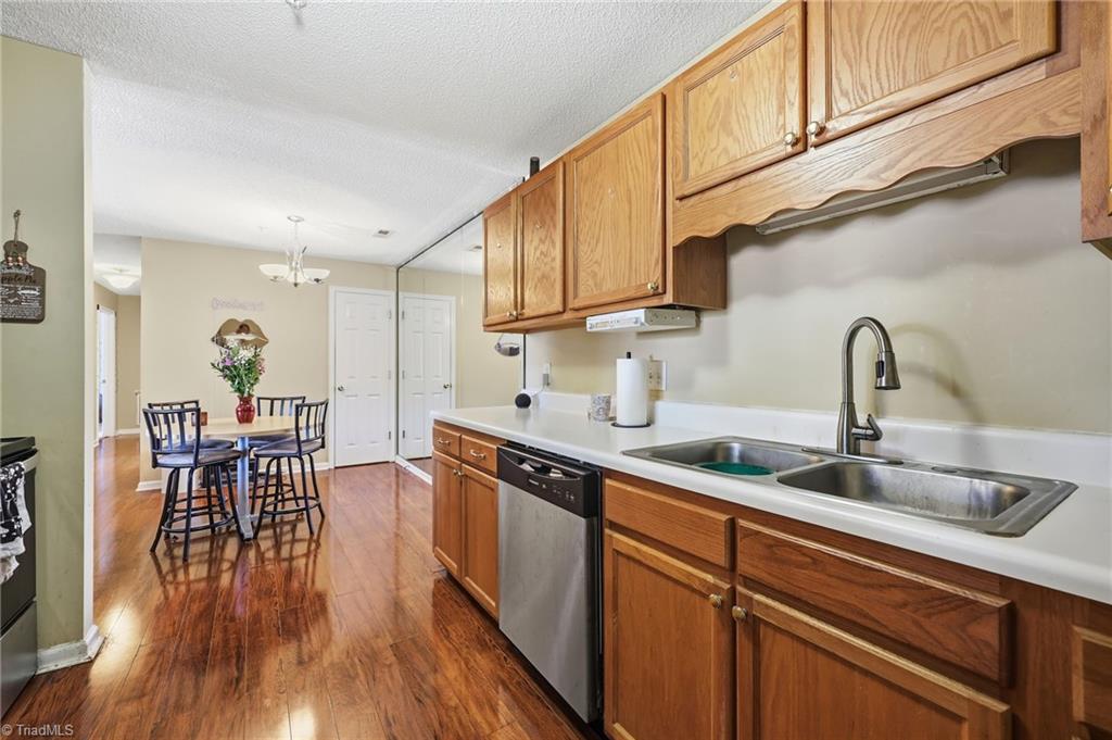 903 Hanahan Court # 2a Property Photo 8
