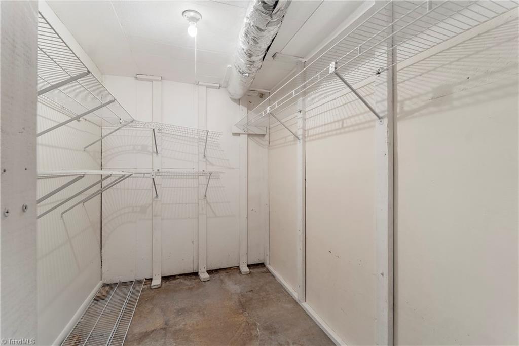 603 Duke Street Property Photo 33