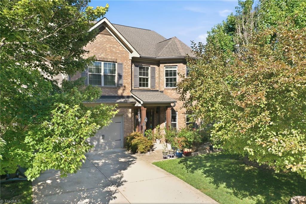 1105 Longleaf Pine Place Property Photo 4