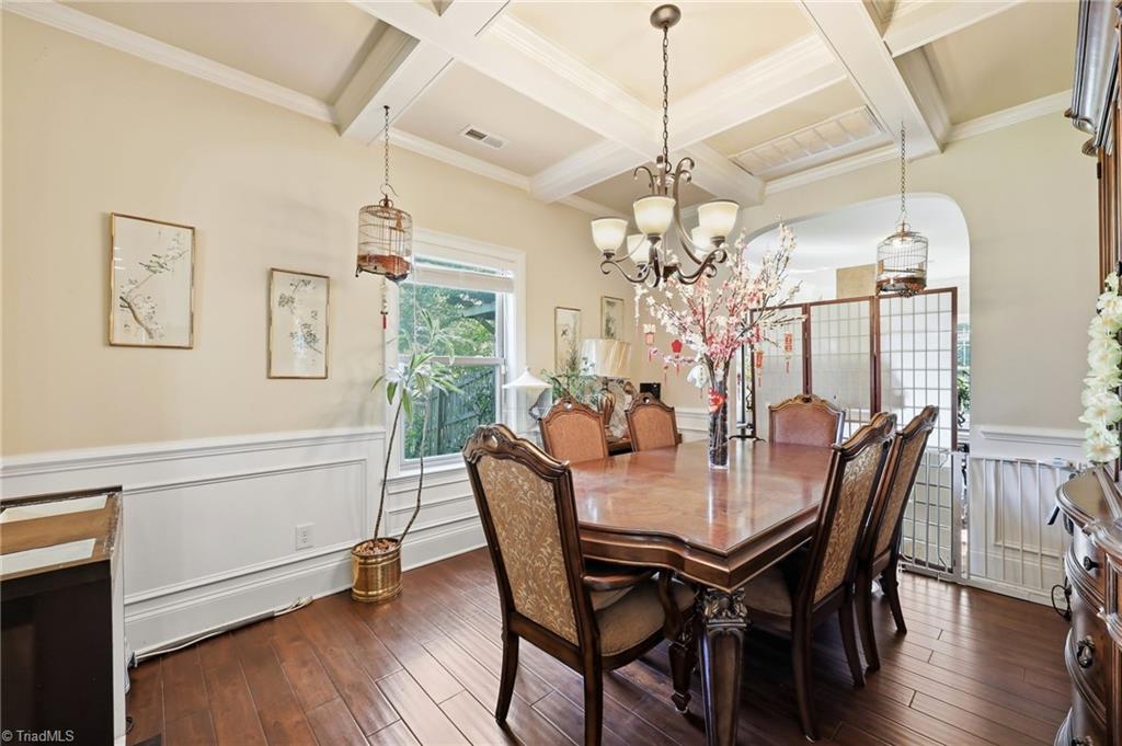 1105 Longleaf Pine Place Property Photo 6