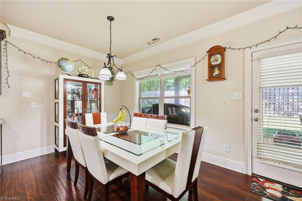 1105 Longleaf Pine Place Property Photo 11