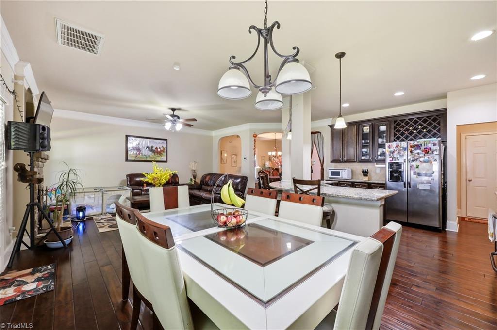 1105 Longleaf Pine Place Property Photo 12