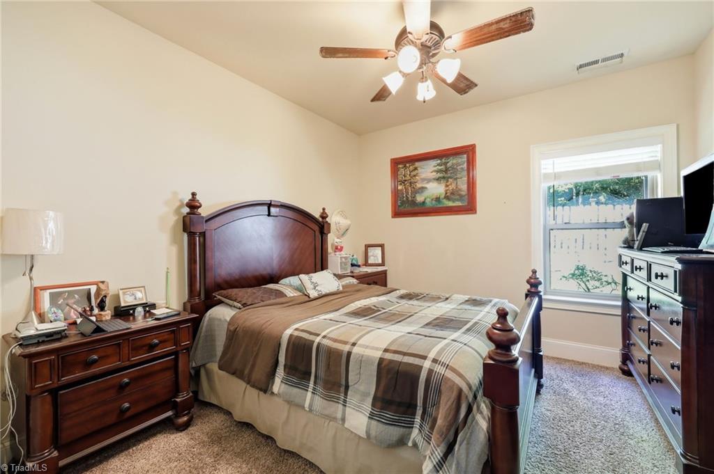 1105 Longleaf Pine Place Property Photo 18