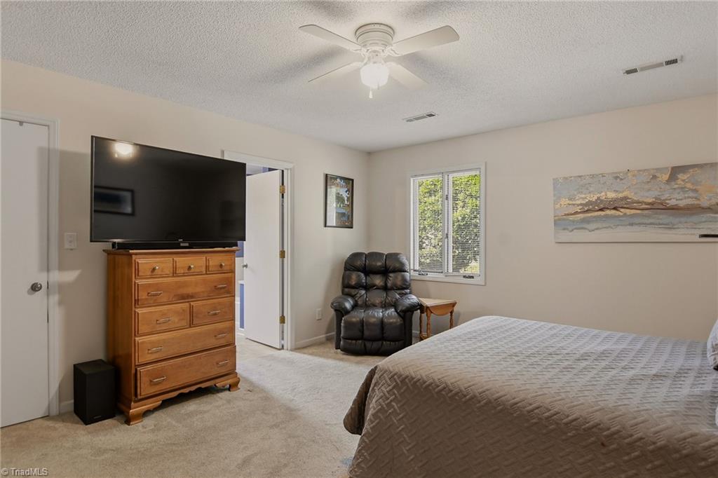 228 Barrington Place Property Photo 18
