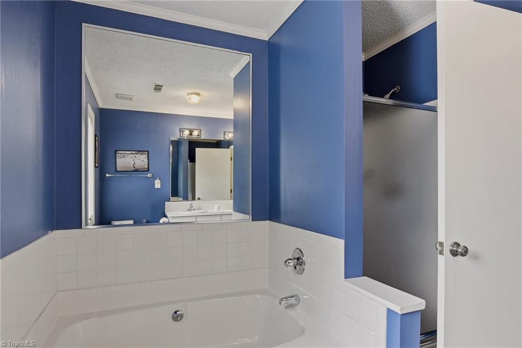 228 Barrington Place Property Photo 21