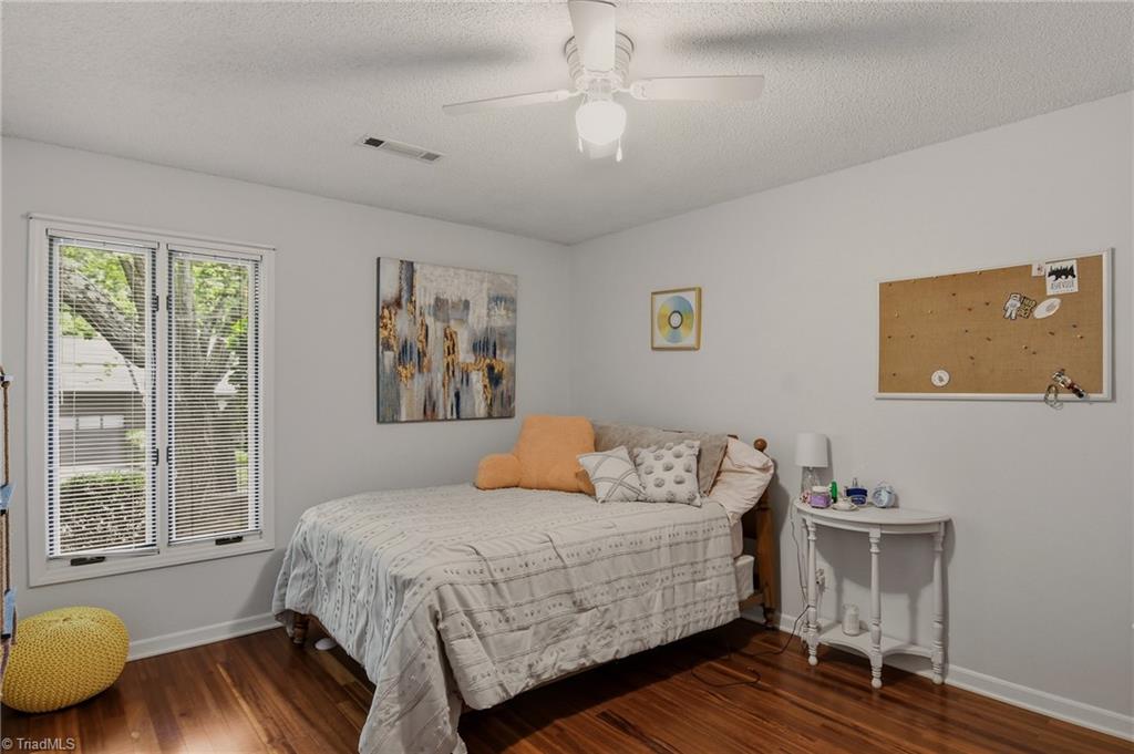 228 Barrington Place Property Photo 22