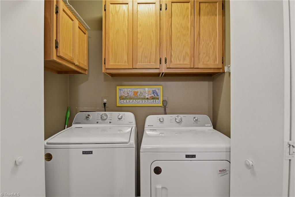 228 Barrington Place Property Photo 25