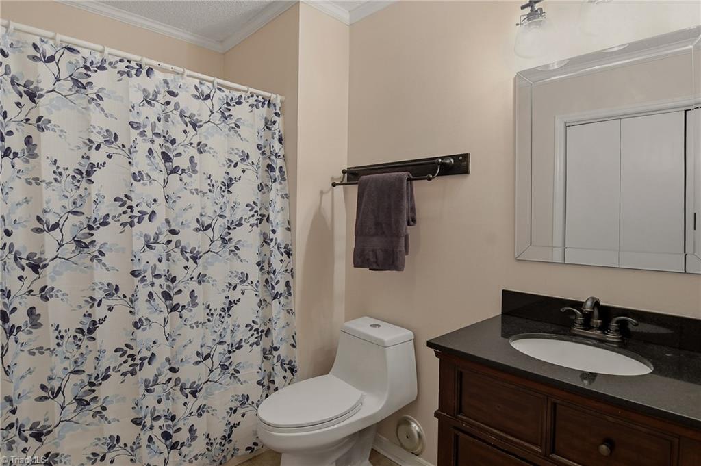 228 Barrington Place Property Photo 26