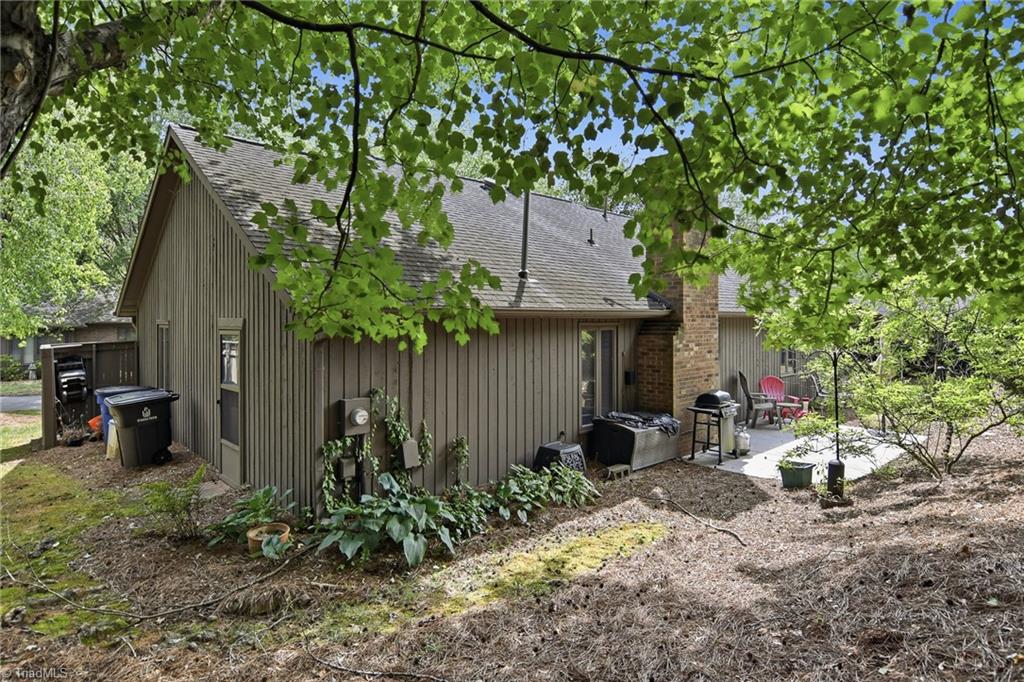 228 Barrington Place Property Photo 27