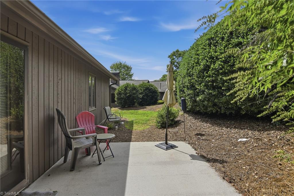 228 Barrington Place Property Photo 30