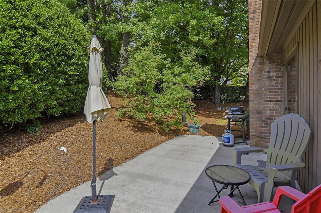228 Barrington Place Property Photo 31