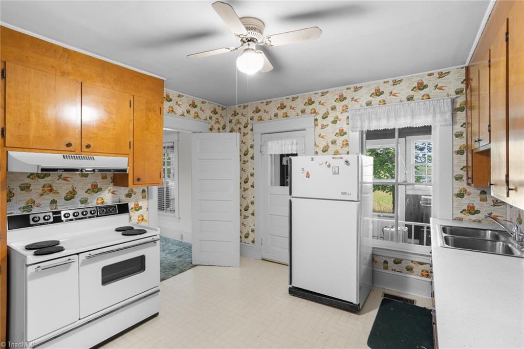 106 Sunset Drive Property Photo 18