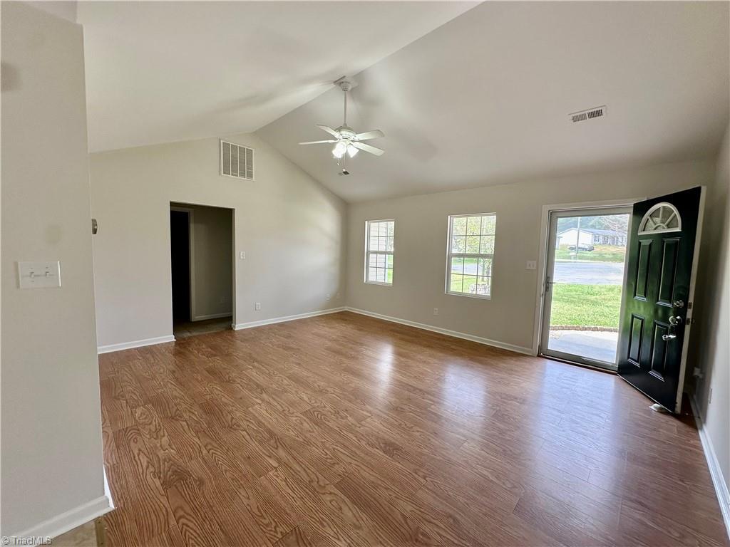 111 Dundee Court Property Photo 9