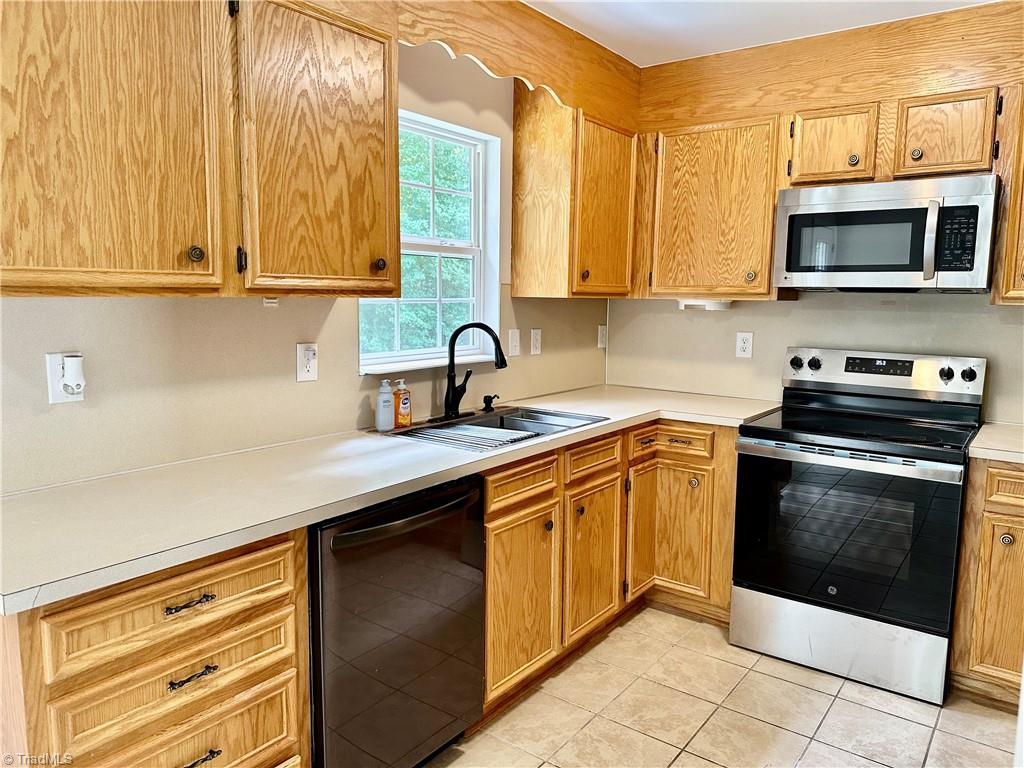 111 Dundee Court Property Photo 14