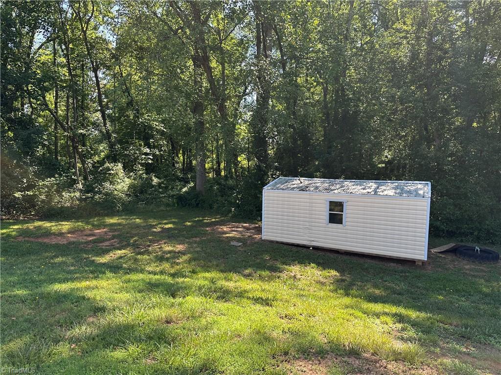 111 Dundee Court Property Photo 33