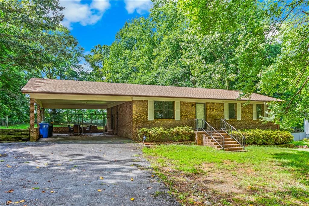 334 Forest Creek Drive Property Photo 1