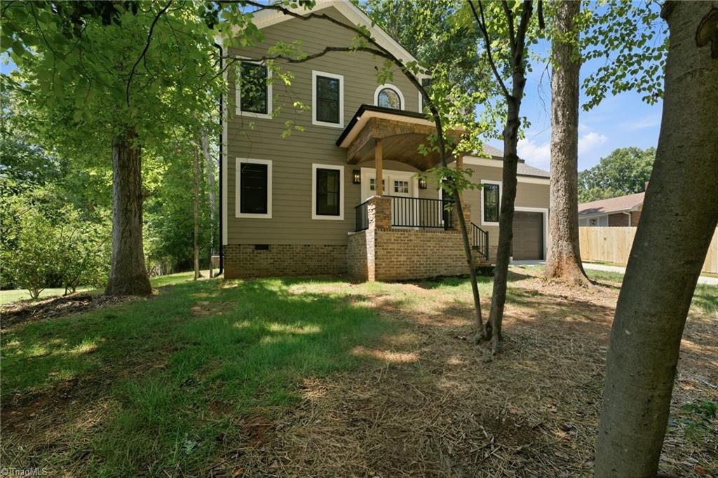 4814 Selwyn Drive Property Photo 2