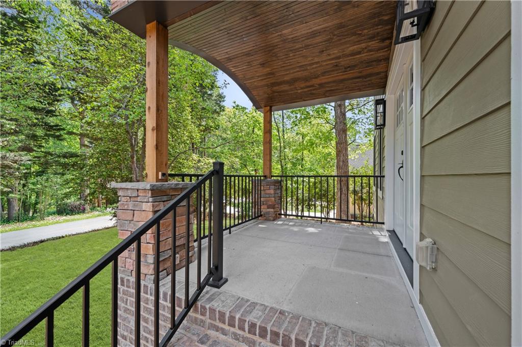4814 Selwyn Drive Property Photo 4