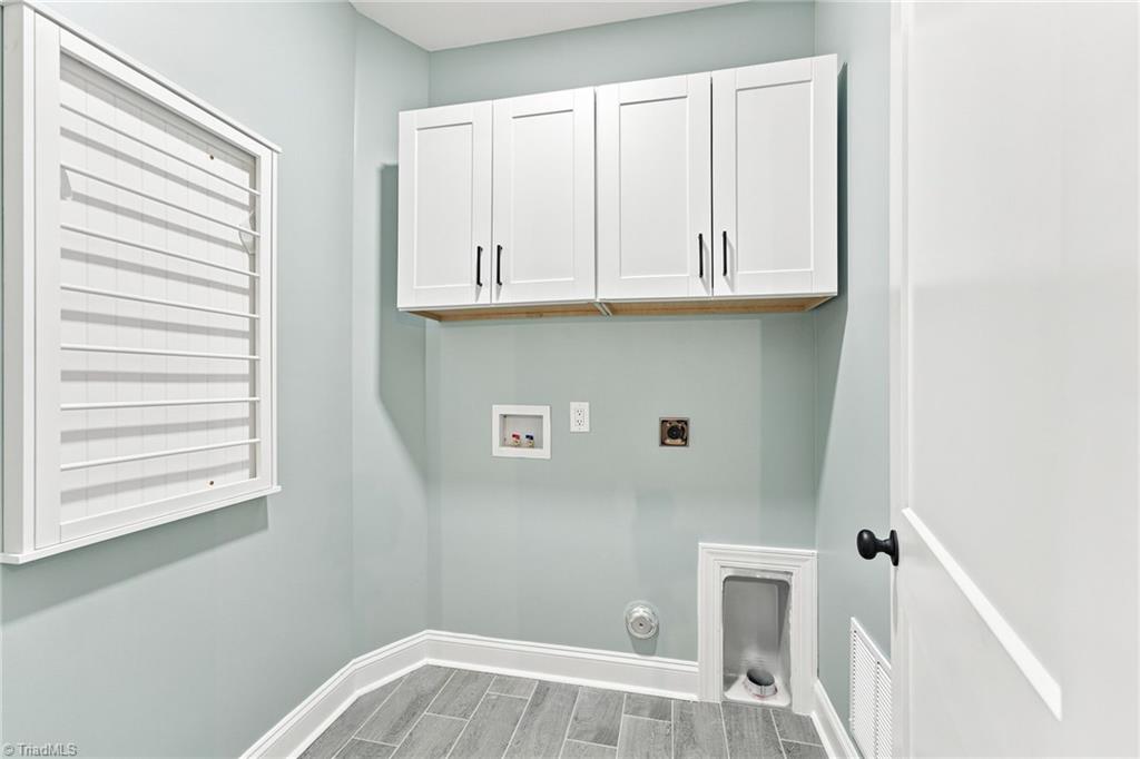 4814 Selwyn Drive Property Photo 15