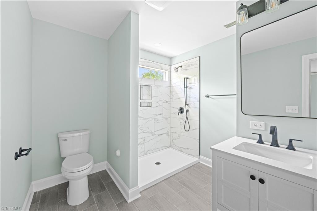 4814 Selwyn Drive Property Photo 30