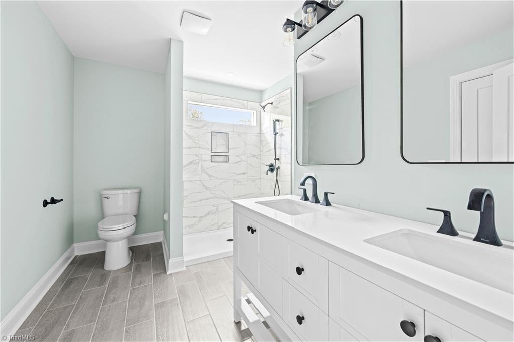 4814 Selwyn Drive Property Photo 31