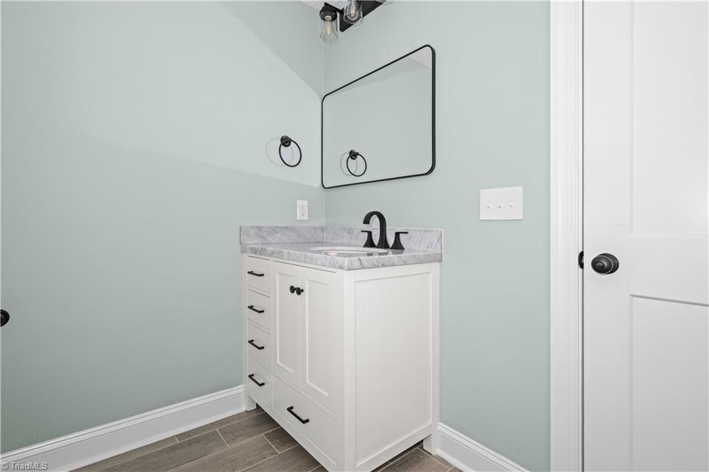4814 Selwyn Drive Property Photo 37
