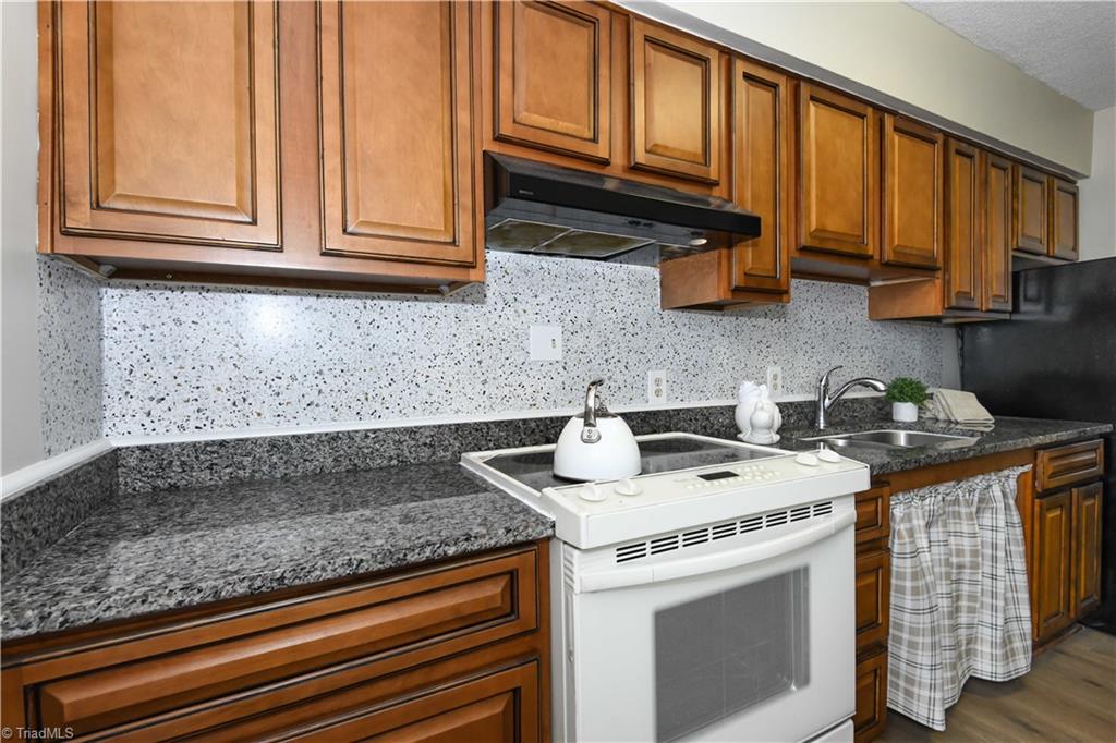 1101 N Elm Street # 805 Property Photo 18