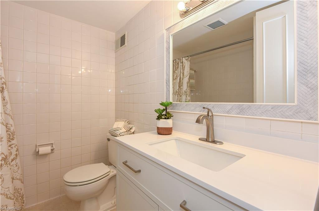 1101 N Elm Street # 805 Property Photo 22