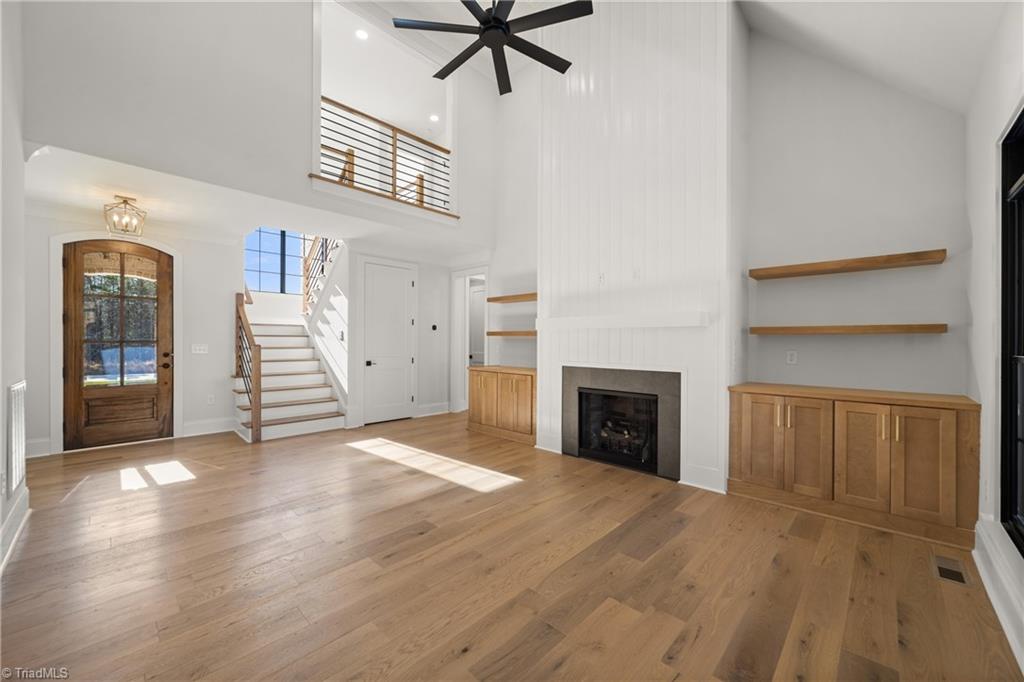 7963 Boathouse Way Property Photo 4