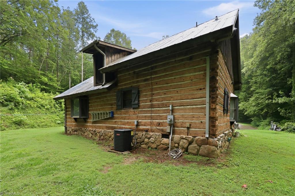 3439 Nc Highway 89 E Property Photo 8