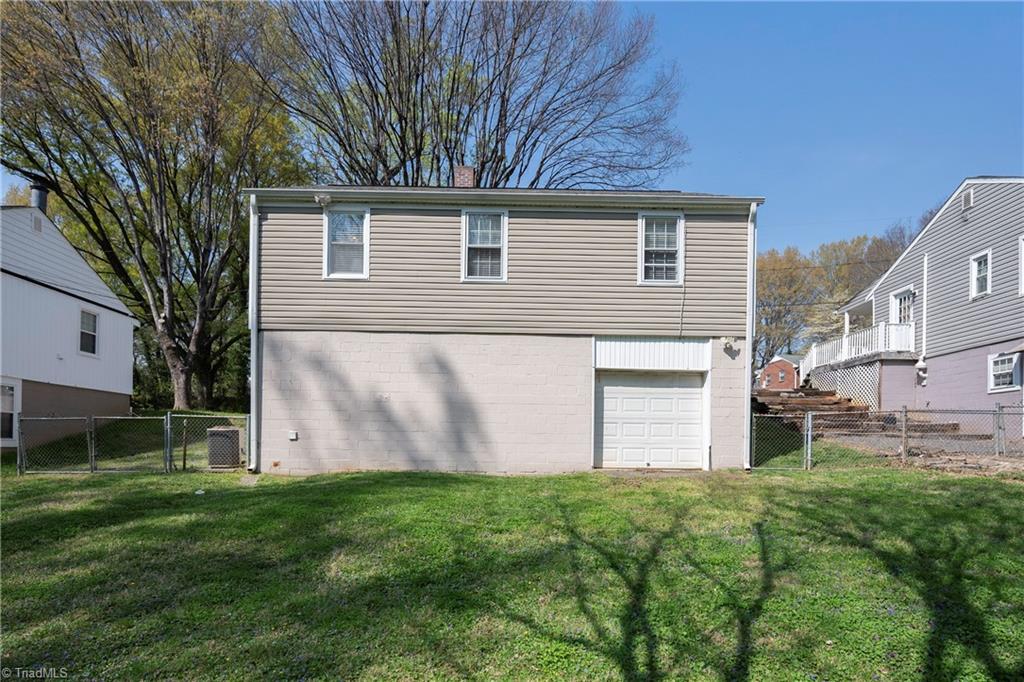 2416 Parkway Drive Property Photo 20