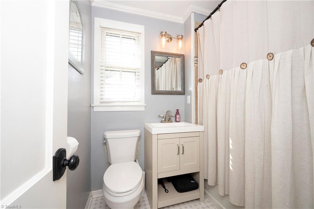 2416 Parkway Drive Property Photo 25