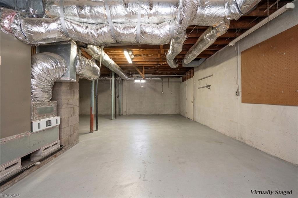 2416 Parkway Drive Property Photo 33