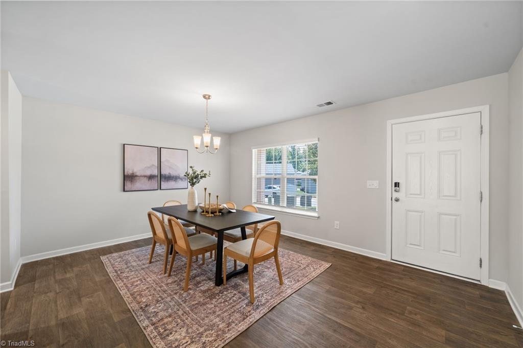 121 Saddlehorse Lane Property Photo 4