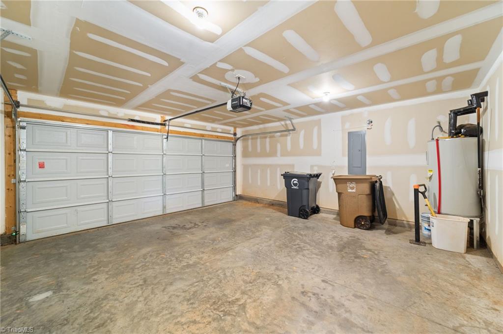 121 Saddlehorse Lane Property Photo 34